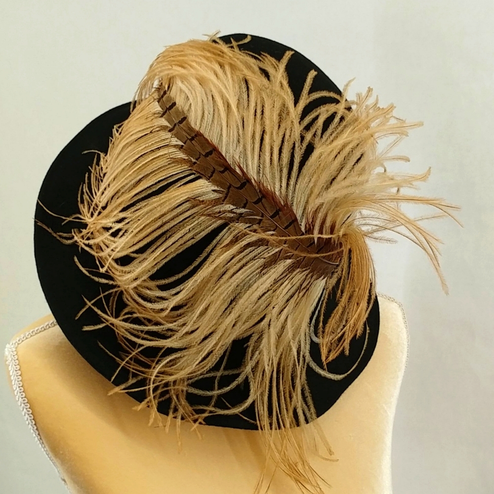 COPY - Vintage Sandra Doeskin Wool Feather Cloche Hat
